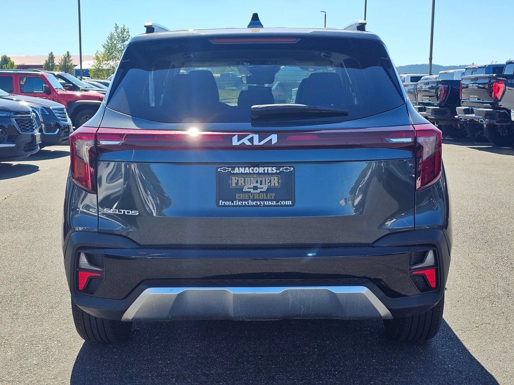 Used 2025 Kia Seltos S FWD image 4