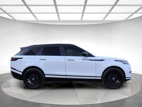Used 2018 Land Rover Range Rover Velar S image 4