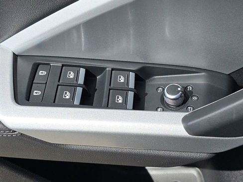 Certified 2021 Audi Q3 2.0T Premium Plus w/ Premium Plus Package image 19