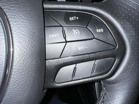 Used 2022 Dodge Challenger R/T Scat Pack w/ Shaker Package image 22