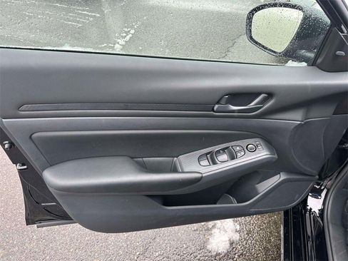 Certified 2025 Nissan Altima 2.5 S image 15