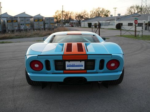 Used 2006 Ford GT RWD image 25