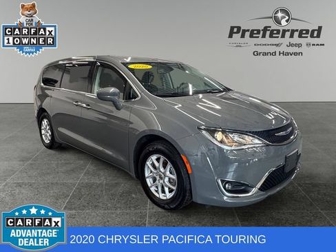 Used 2020 Chrysler Pacifica Touring w/ Cold Weather Group FWD image 1