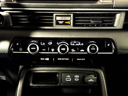 Used 2025 Honda Pilot EX-L image 21