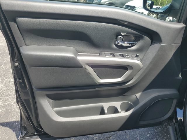 Used 2024 Nissan Titan SV w/ SV Convenience Package RWD image 11