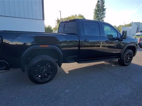 Used 2024 GMC Sierra 2500 AT4 w/ AT4 Premium Plus Package image 4