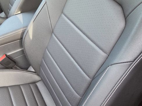 Used 2024 Volkswagen Jetta SE image 14