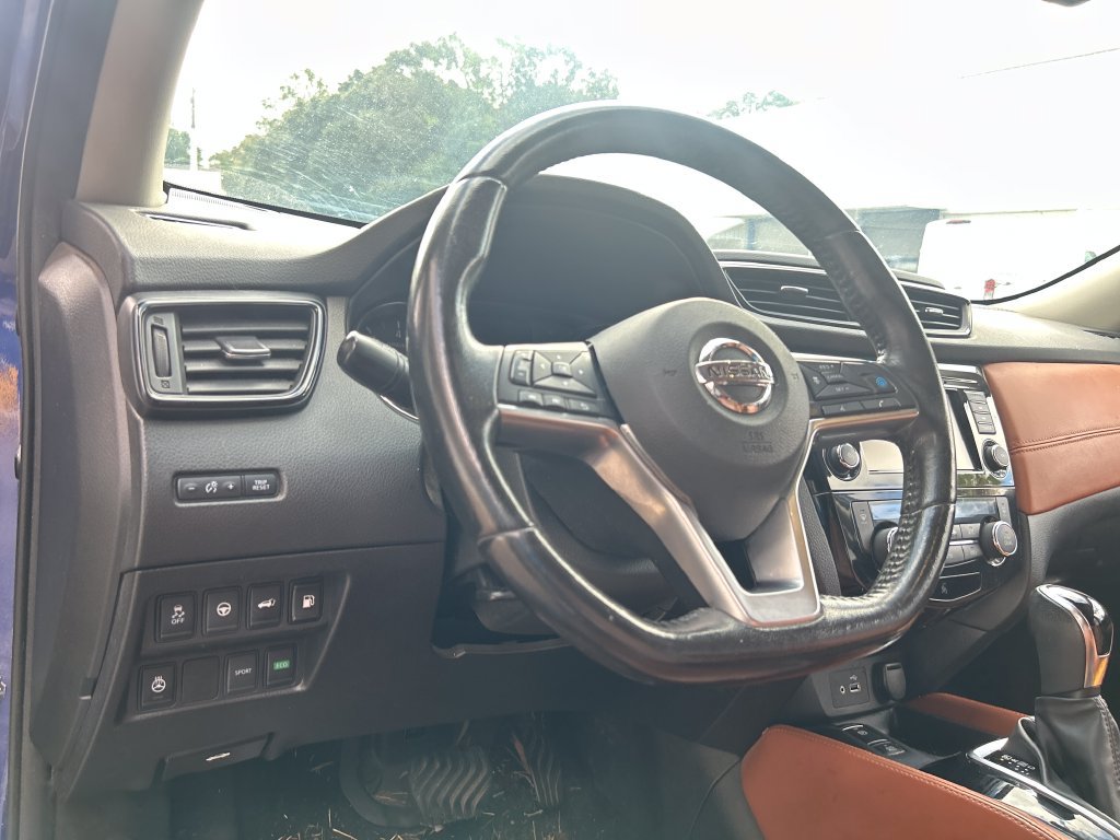 Used 2018 Nissan Rogue SL w/ Premium Package FWD image 10