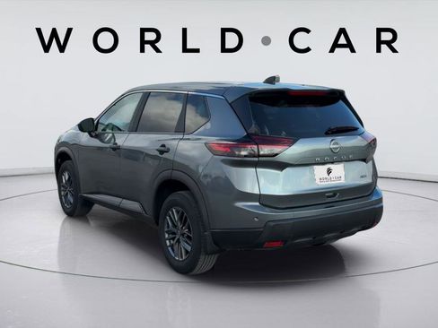 Used 2025 Nissan Rogue S image 10