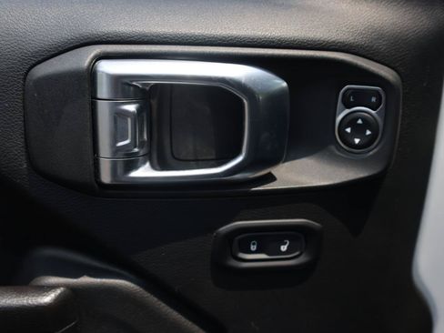 Used 2023 Jeep Gladiator Sport AWD/4WD image 28