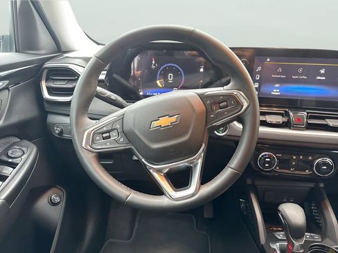 Used 2024 Chevrolet TrailBlazer LT w/ Convenience Package AWD/4WD image 22