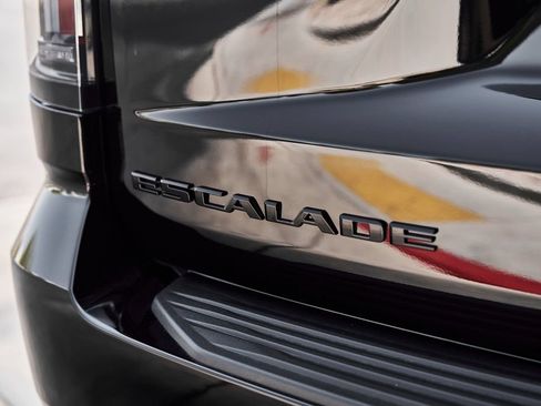 Used 2026 Cadillac Escalade V AWD/4WD image 12