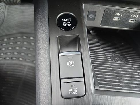 Used 2026 Nissan Kicks SV FWD image 28