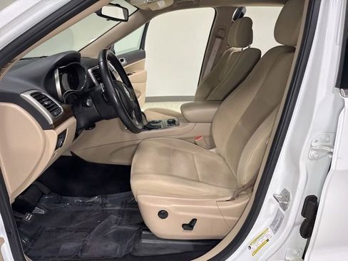 Used 2016 Jeep Grand Cherokee Laredo w/ Quick Order Package 23E AWD/4WD image 11