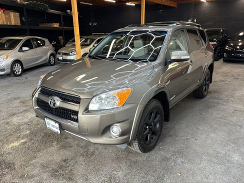 Used 2009 Toyota RAV4 Limited image 4