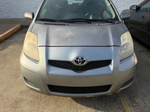 Used 2009 Toyota Yaris S FWD image 1