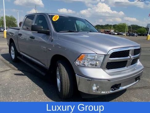 Used 2022 RAM 1500 Classic SLT w/ Electronics Group AWD/4WD image 2