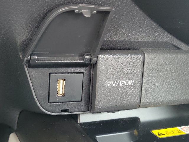 Used 2022 Toyota Camry XSE FWD image 25