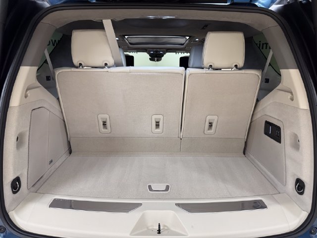 Used 2025 Cadillac Escalade Premium Luxury Platinum AWD/4WD image 26