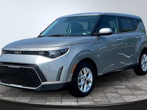 Certified 2024 Kia Soul LX w/ Option Group 015 FWD image 1