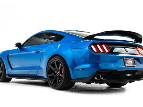 Used 2019 Ford Mustang Shelby GT350R w/ GT350R Equipment Group 920A RWD image 10