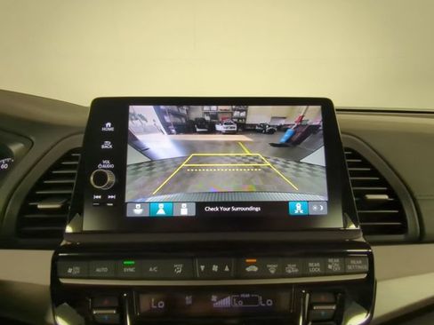 Used 2025 Honda Odyssey EX-L image 22