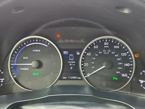 Used 2015 Lexus ES 300h image 10