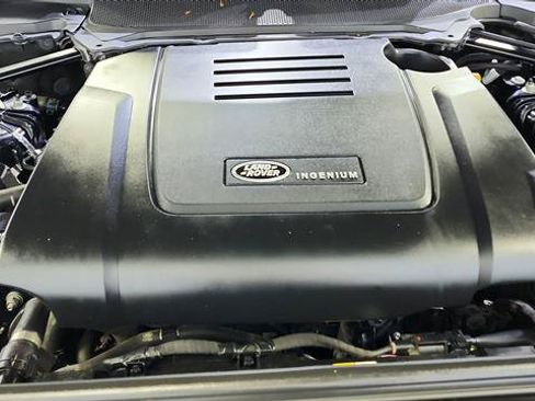 Used 2024 Land Rover Discovery S AWD/4WD image 36