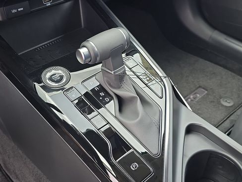 New 2026 Kia Niro EX FWD image 25