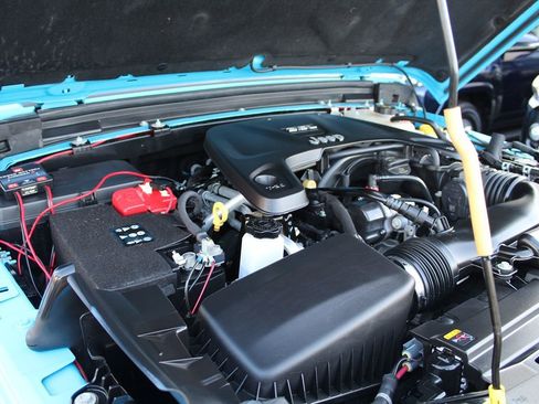 Used 2021 Jeep Wrangler Sport S image 30