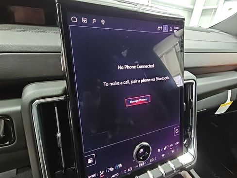 New 2025 GMC Yukon XL Denali w/ Sun & Power Step Package image 17