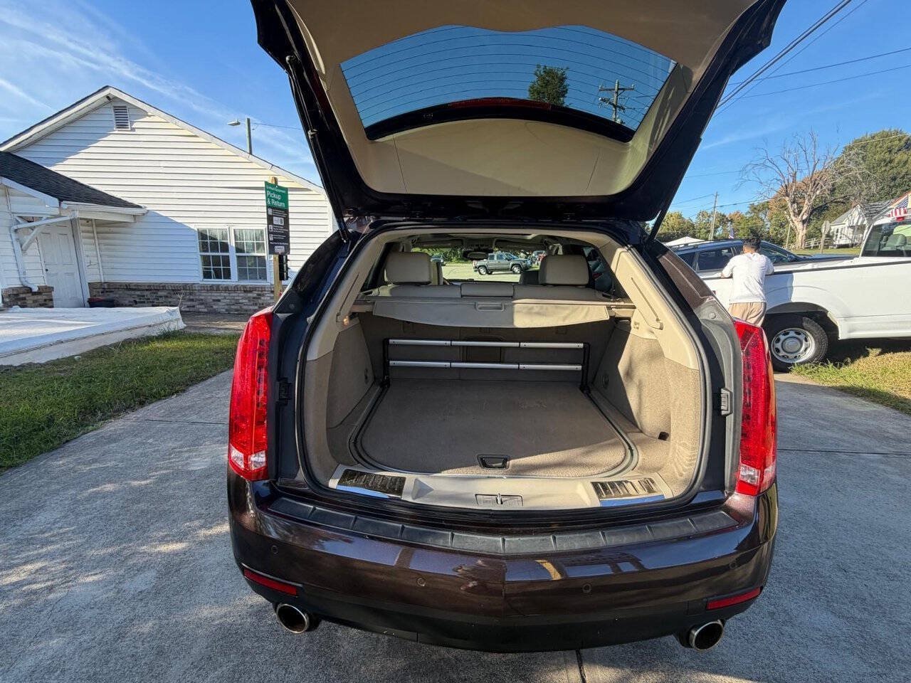 Used 2015 Cadillac SRX Luxury w/ Driver Awareness Package AWD/4WD image 7