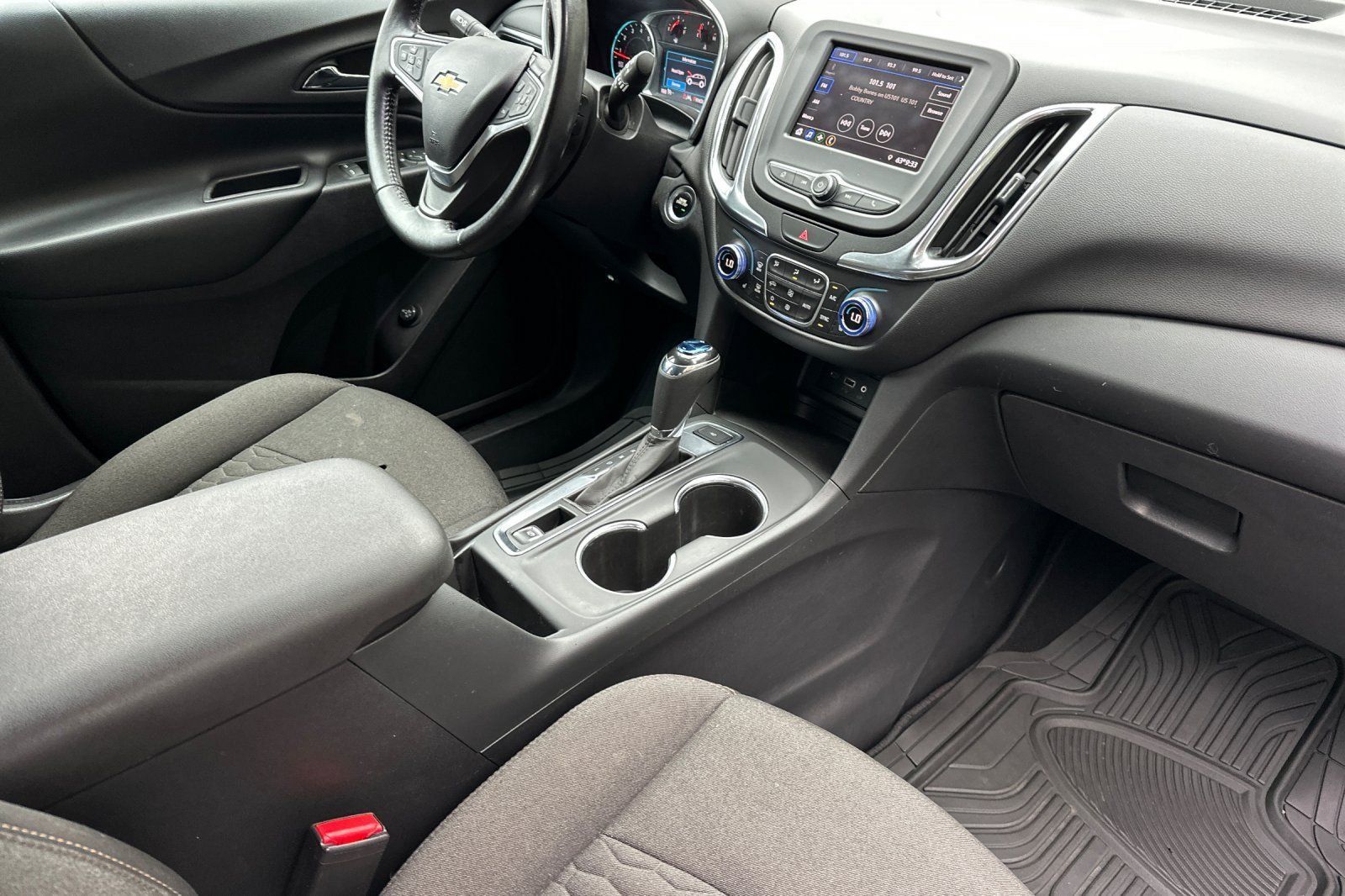 Used 2020 Chevrolet Equinox LT FWD image 18