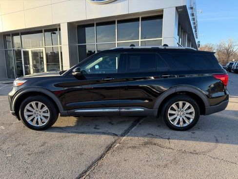 Used 2021 Ford Explorer Limited w/ Hybrid Equipment Group 310A image 4
