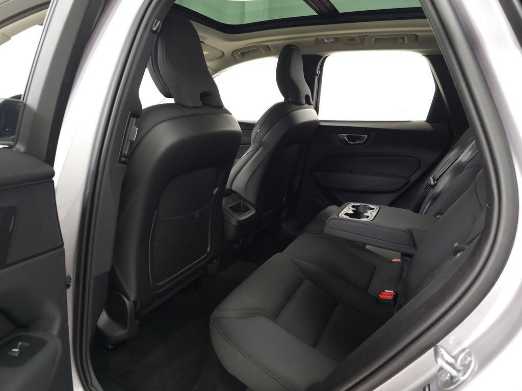 Certified 2026 Volvo XC60 B5 Plus AWD/4WD image 35