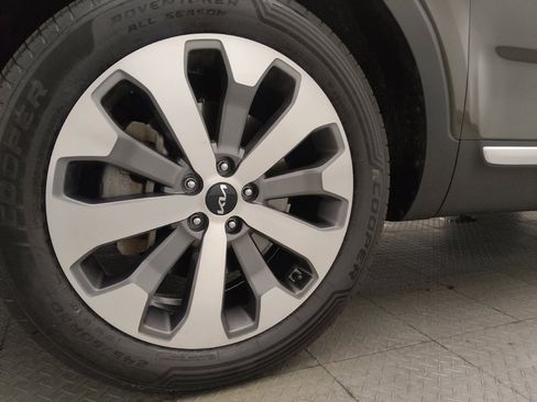 Used 2022 Kia Telluride S FWD image 31