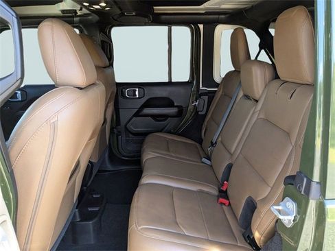 Used 2021 Jeep Wrangler Unlimited Sahara image 9