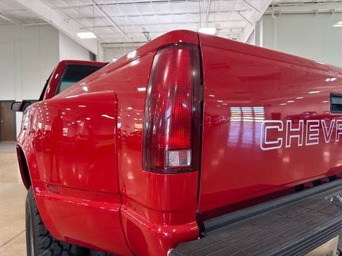 Used 1995 Chevrolet Silverado 3500 4x4 Regular Cab image 33
