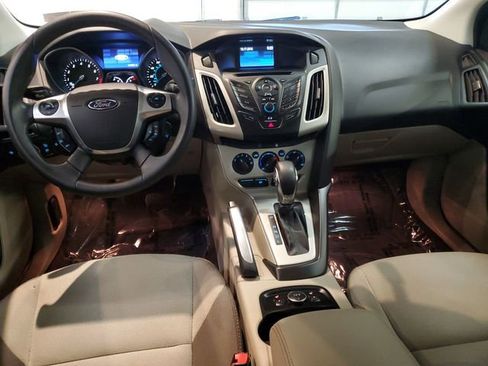 Used 2013 Ford Focus SE w/ SE Winter Pkg FWD image 14