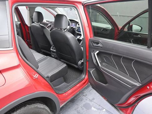 Used 2023 Volkswagen Tiguan SE FWD image 43