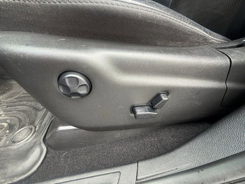 Used 2020 Jeep Grand Cherokee Altitude image 14