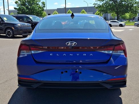 Certified 2023 Hyundai Elantra SEL w/ Preferred Accessory Package FWD image 5