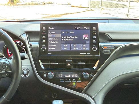 Used 2024 Toyota Camry XSE FWD image 16