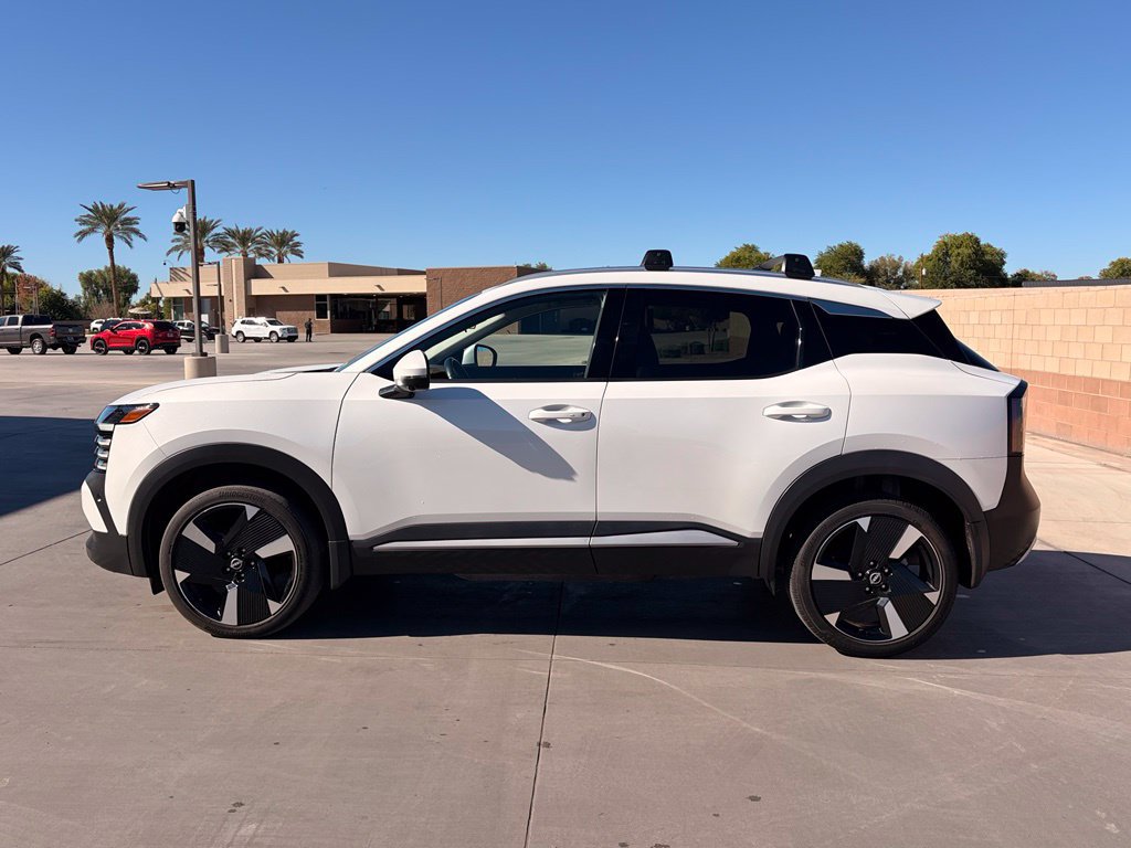 Used 2025 Nissan Kicks SR FWD image 10