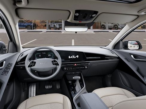 New 2025 Kia Niro EX Touring image 14