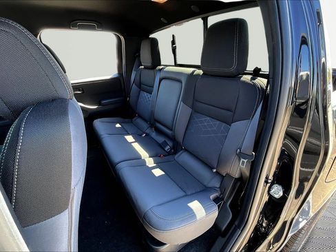 New 2026 Nissan Frontier SV AWD/4WD image 17
