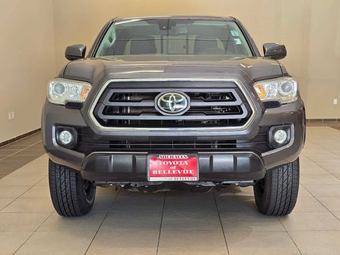 Used 2020 Toyota Tacoma SR5 AWD/4WD image 6