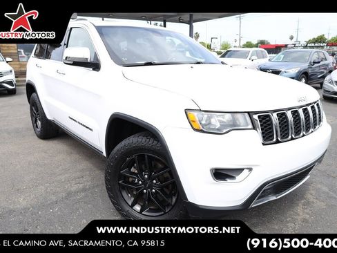 Used 2018 Jeep Grand Cherokee Limited AWD/4WD image 1
