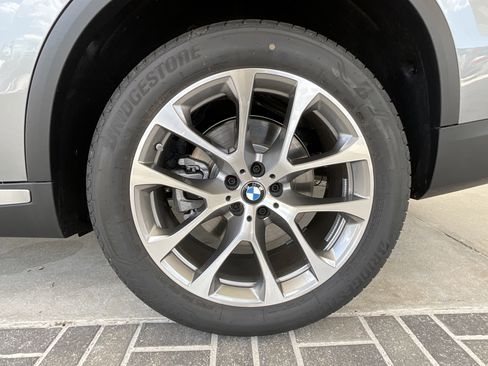 New 2026 BMW X5 xDrive40i w/ Premium Package image 7