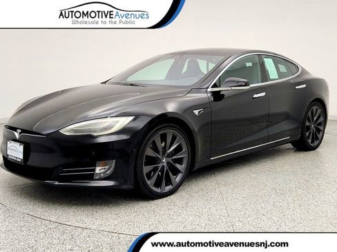 Used 2018 Tesla Model S 100D image 1